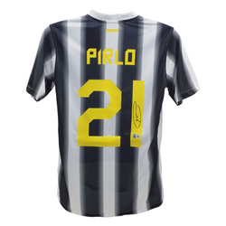 Andrea Pirlo Signed Juventus Home Soccer Jersey #21 with Beckett Witness