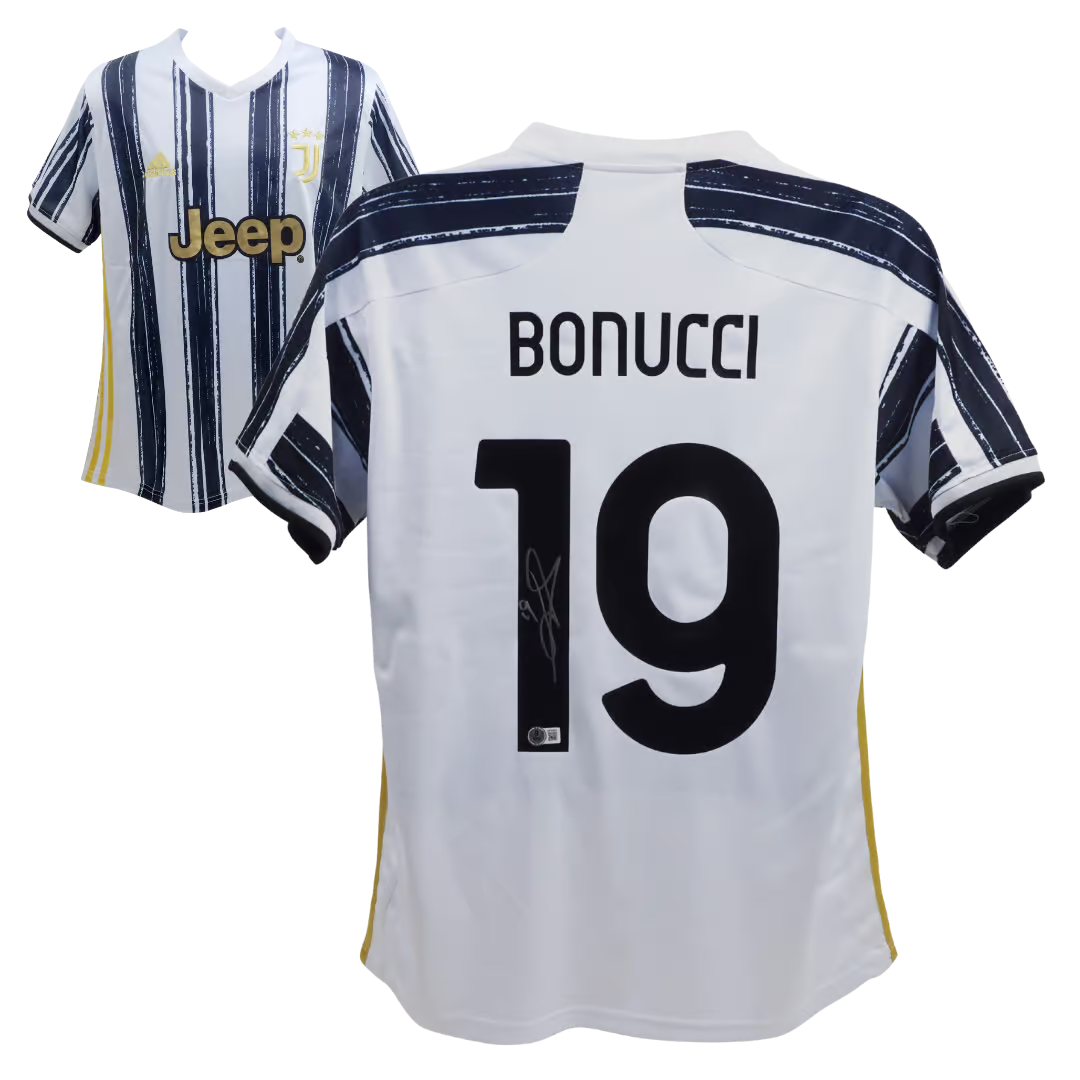 Leonardo Bonucci Signed Juventus FC Home Soccer Jersey #19 with Beckett Witness