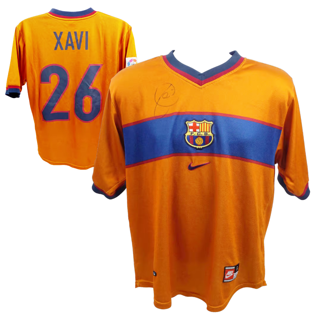 Xavi Hernandez Signed FC Barcelona Away Vintage Soccer Jersey with Beckett COA