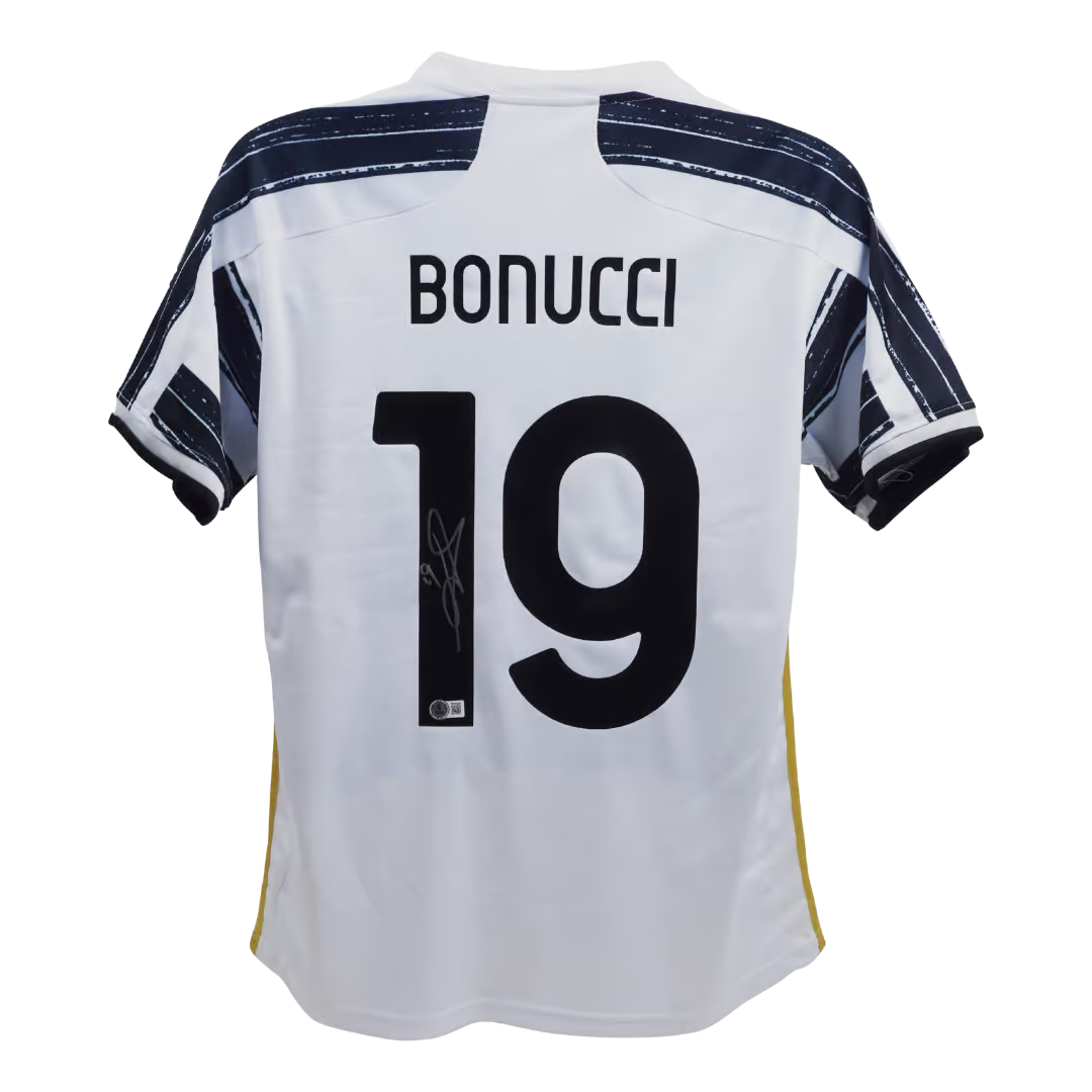 Leonardo Bonucci Signed Juventus FC Home Soccer Jersey #19 with Beckett Witness