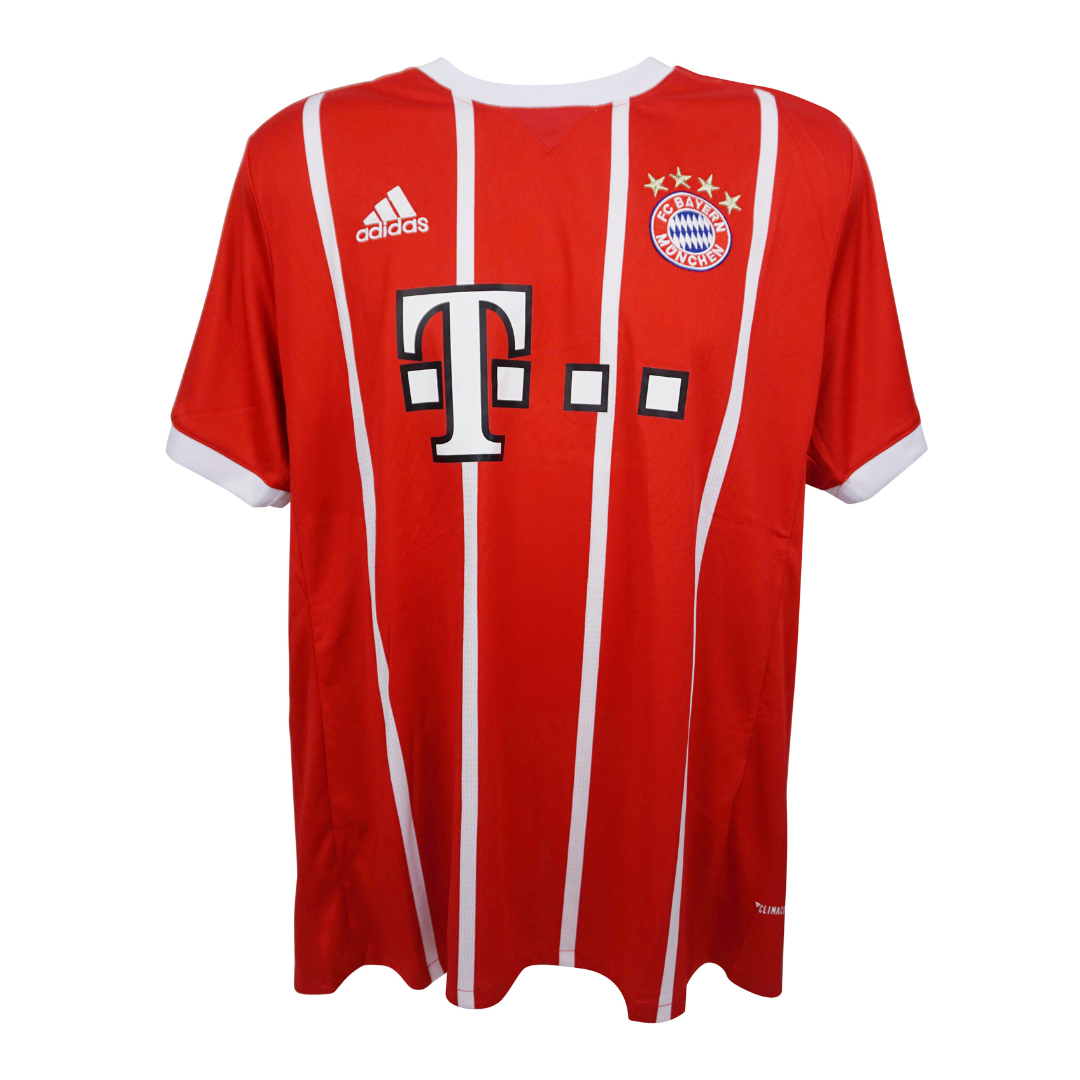 Robert Lewandowski Signed Bayern Munich Home Soccer Jersey #9 with Beckett COA