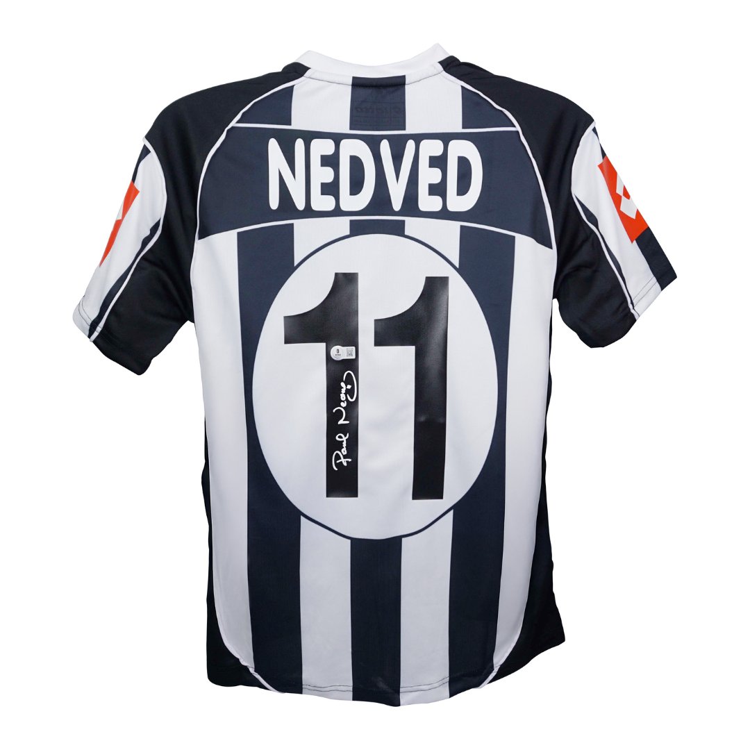 Pavel Nedved Signed Juventus FC Home Soccer Jersey #11 with Beckett Witness