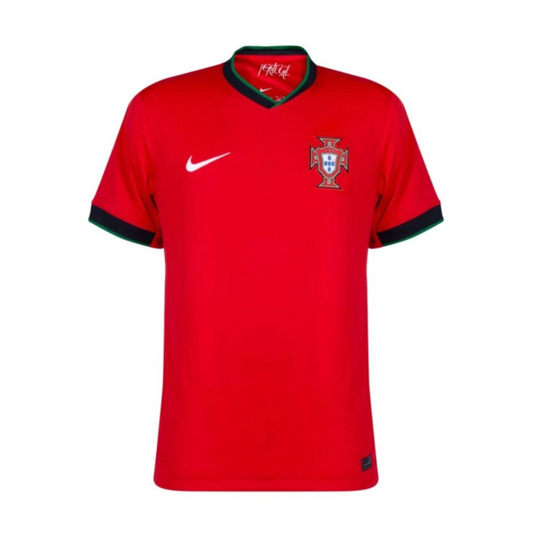 Cristiano Ronaldo Signed Portugal Home Soccer Jersey #7 with Beckett COA