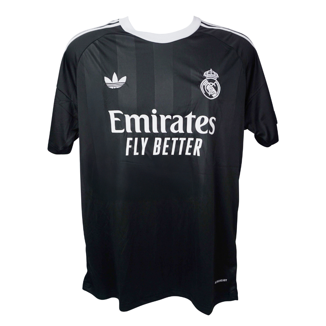 Thibaut Courtois Signed Real Madrid Goalkeeper Jersey #1 with Beckett Witness