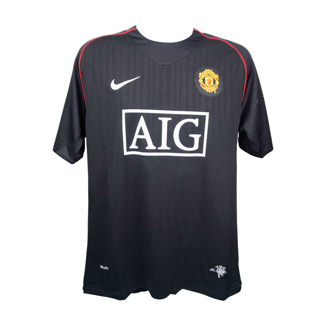 Ryan Giggs Signed Manchester Utd Soccer Jersey #11 with Beckett Witness