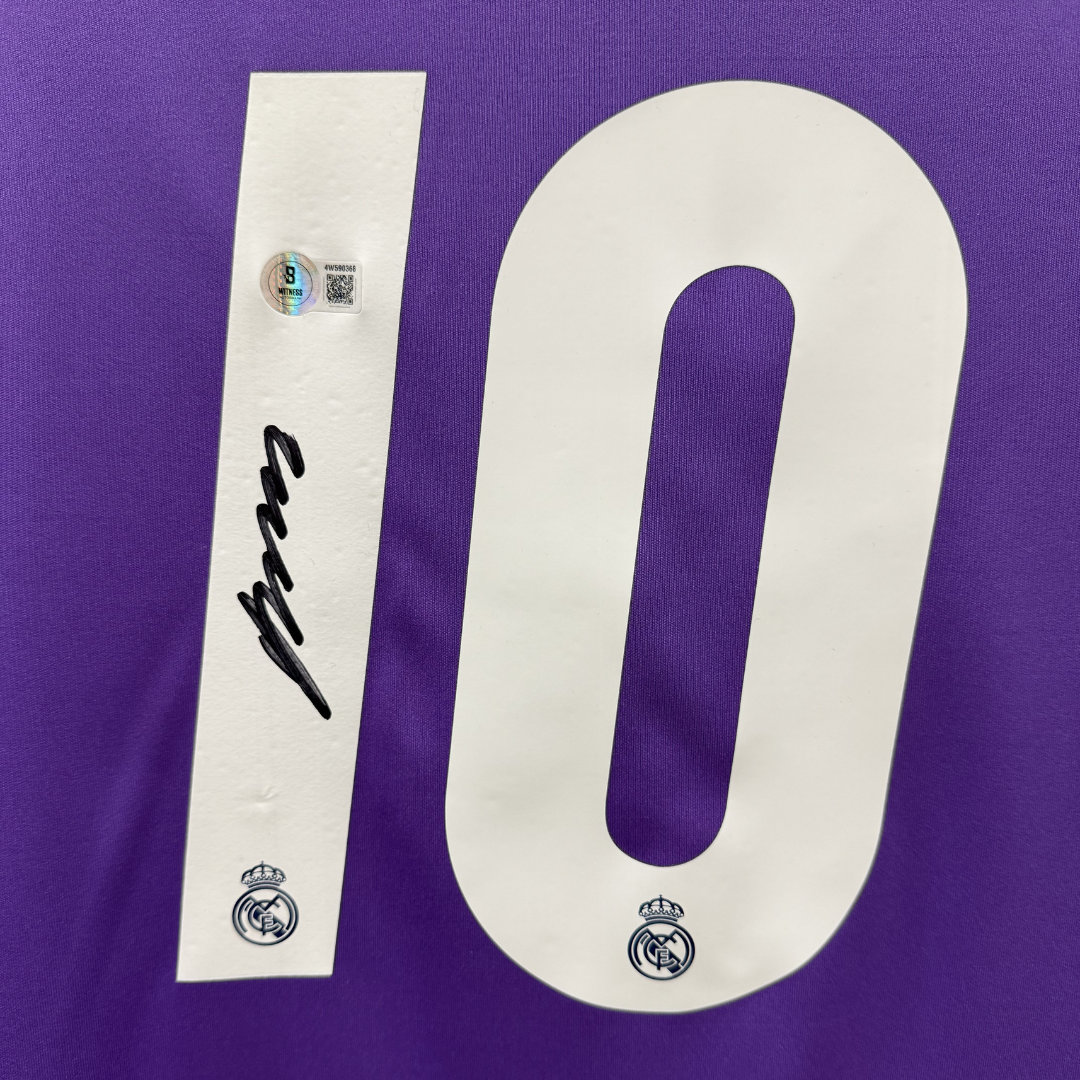 Framed James Rodriguez Signed Real Madrid UCL Soccer Jersey #10 with Beckett Witness