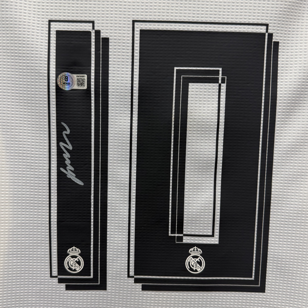 Framed James Rodriguez Signed Real Madrid Soccer Jersey #10 with Beckett Witness
