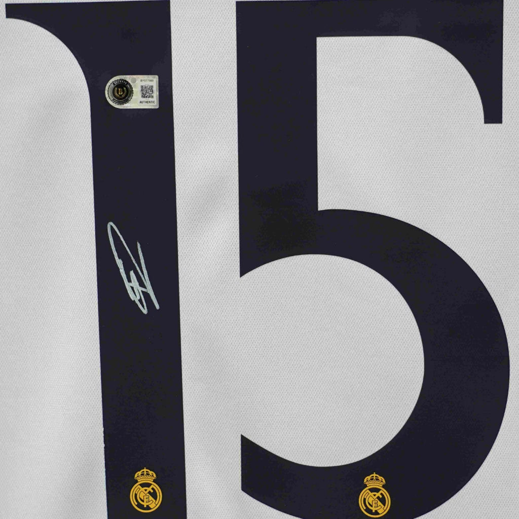 Framed Federico Valverde Signed Real Madrid FC Home Soccer Jersey #15 with Beckett COA